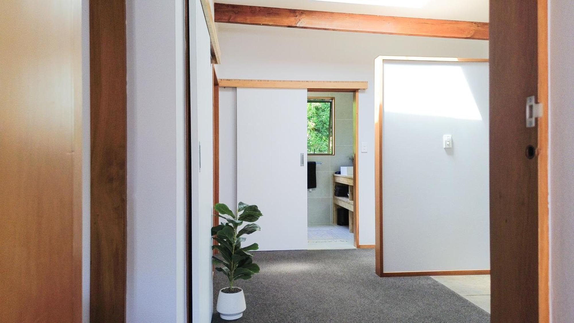 Large, Comfy, Stylish Apartment ハブロック・ノース エクステリア 写真