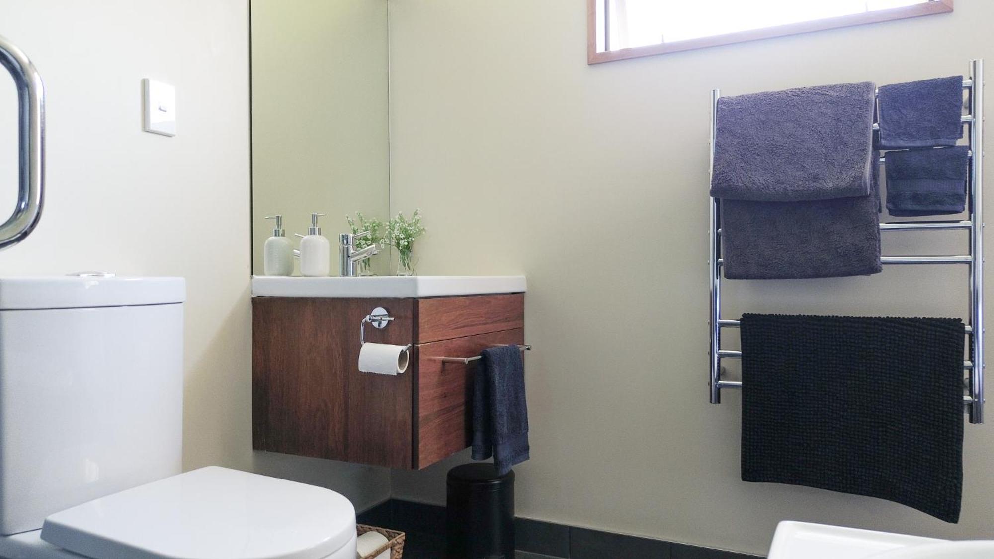Large, Comfy, Stylish Apartment ハブロック・ノース エクステリア 写真